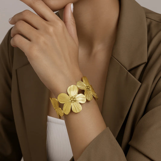 Maison Kystria Anti-Tarnish Golden Flower Bracelet (Adjustable Size)